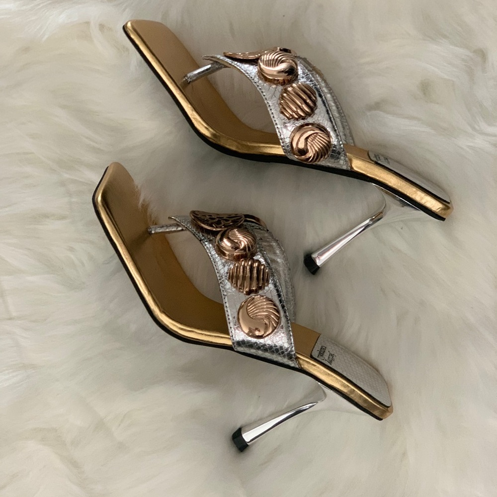 Jeffrey Campbell heeled sandals size 7 New without box gold and silver
